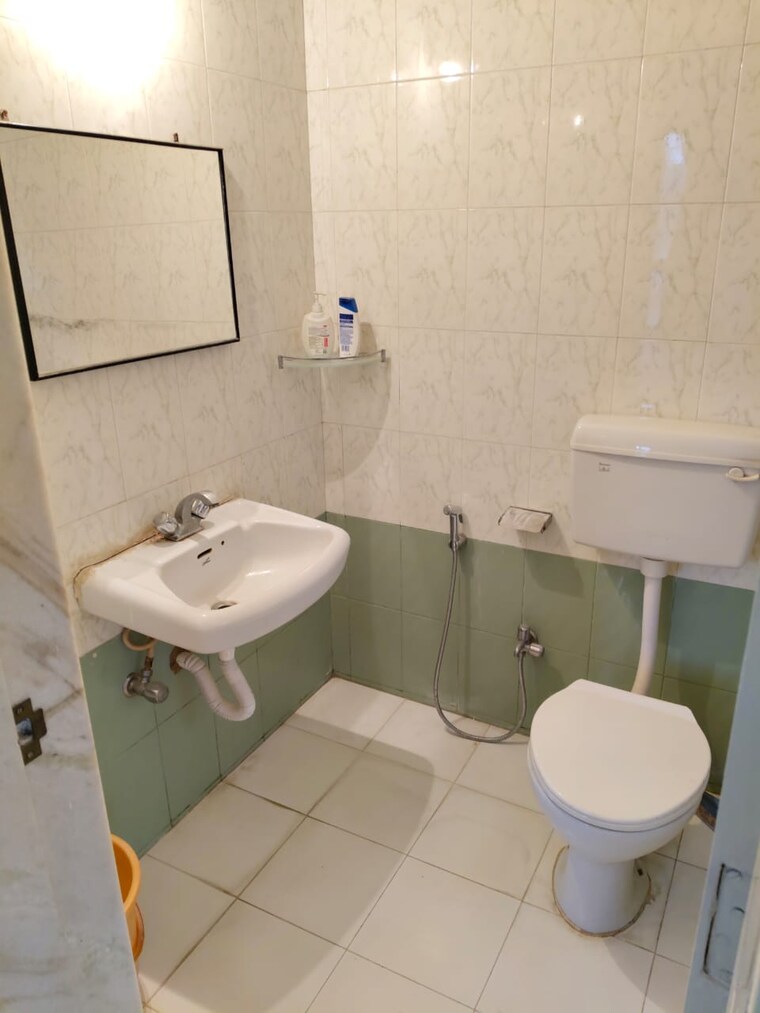 Bathroom, twin-towers-apartment 3 Bedroom 1680 Sq.Ft. Apartment In Aundh Pune 9253683