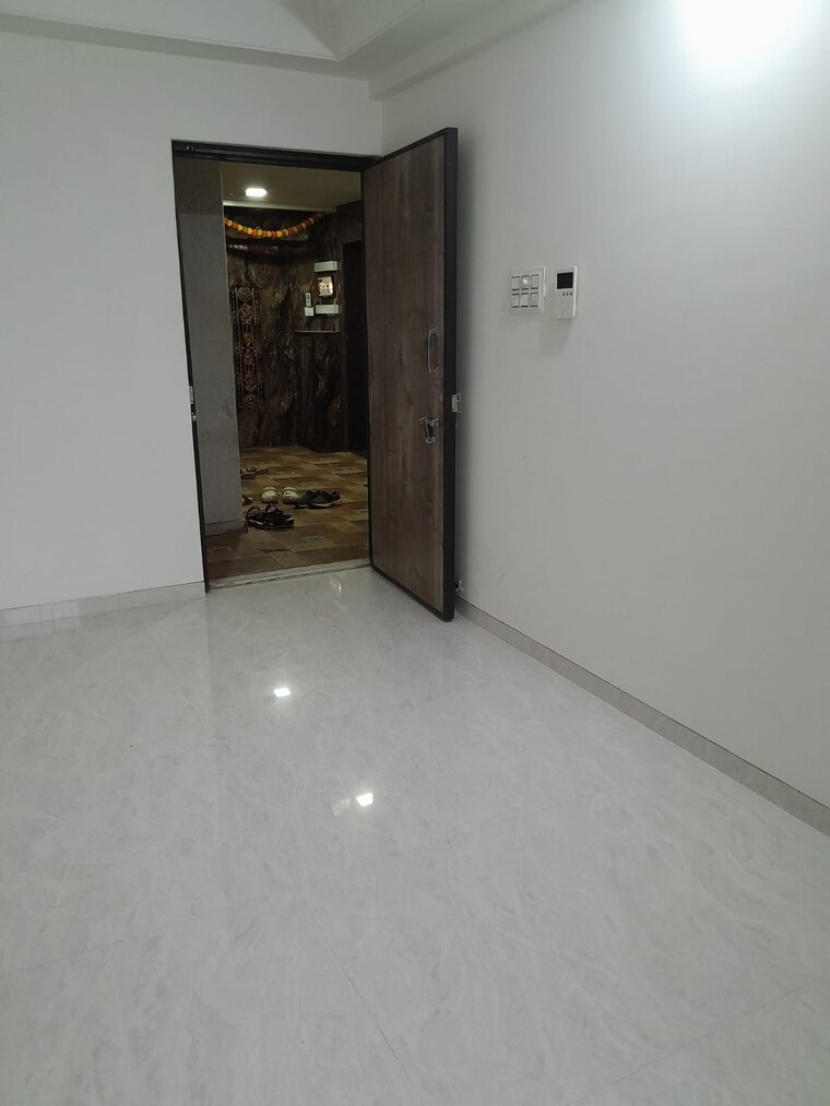 Room, samet-sikar-mahal 2 Bedroom 558 Sq.Ft. Apartment In Borivali East Mumbai 9253701