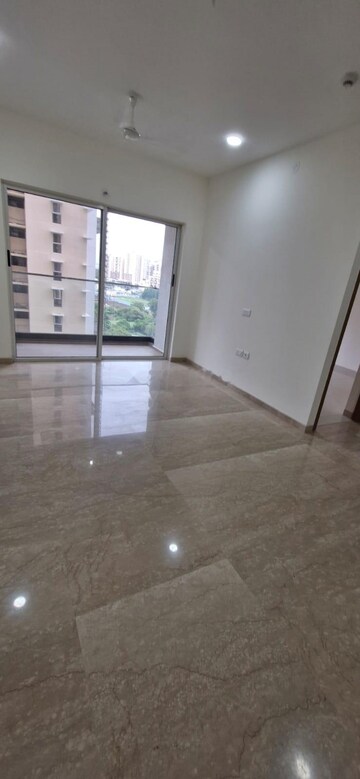 Room in 2 BHK Apartment at Icon Windsor Residency, Balewadi – for Rent