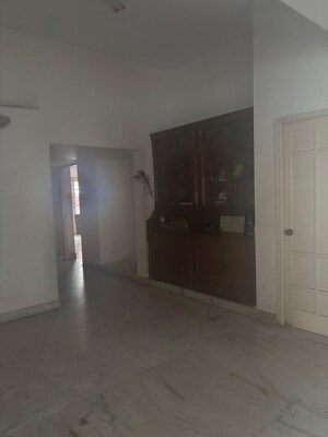 Room in 4 BHK Independent House at Palam Vihar Residents Association, Palam Vihar – for Rent