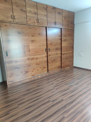 Room in 3.5 BHK Apartment at VTP Urban Space, Nibm Road – for Rent