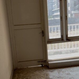 Room in 3 BHK Builder Floor at TDI The Retreat, Sector 89 – for Rent