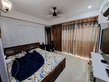 Bedroom in 4 BHK Builder Floor at New Palam Vihar Phase 1 – for Rent