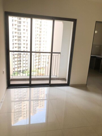 Room in 2 BHK Apartment at Runwal Eirene, Balkum Pada – for Sale