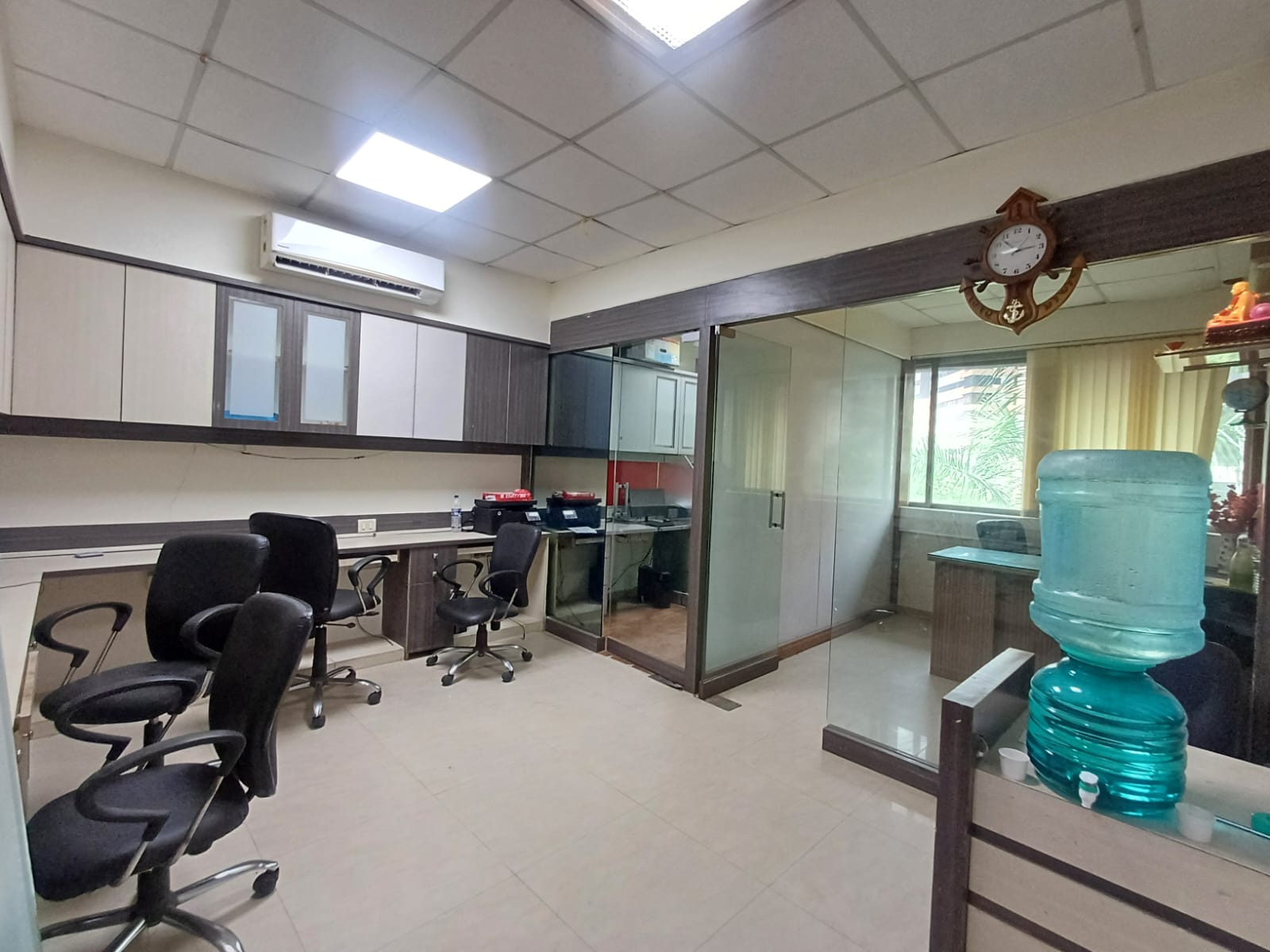 Office Space For Rent in Kemp Plaza