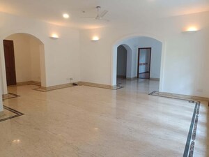 Room in 3 BHK Apartment at Frazer Town – for Rent