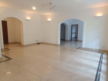 Room in 3 BHK Apartment at Frazer Town – for Rent