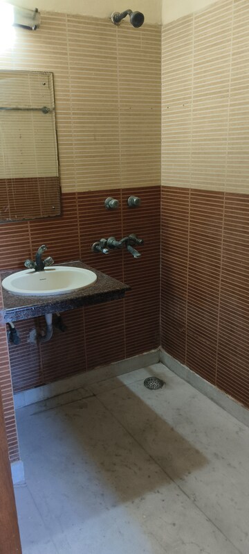 Bathroom in 3 BHK Villa at RWA Apartments Sector 53, Sector 53 – for Rent