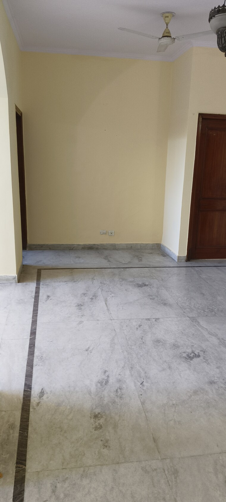 Room, rwa-apartments-sector-53 3 Bedroom 250 Sq.Mt. Villa In Sector 53 Noida 9254109