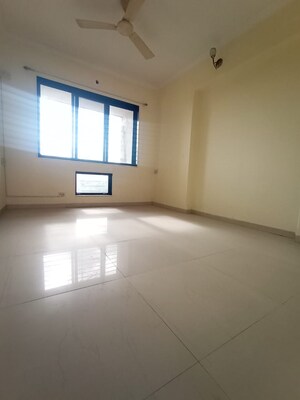 Room in 3 BHK Apartment at Radius Central Park, Chembur – for Rent