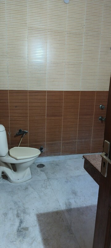 Bathroom in 3 BHK Villa at RWA Apartments Sector 53, Sector 53 – for Rent