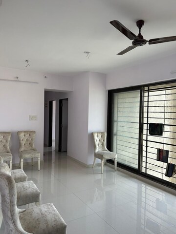 Room in 2 BHK Apartment at Acme Avenue, Kandivali West – for Rent