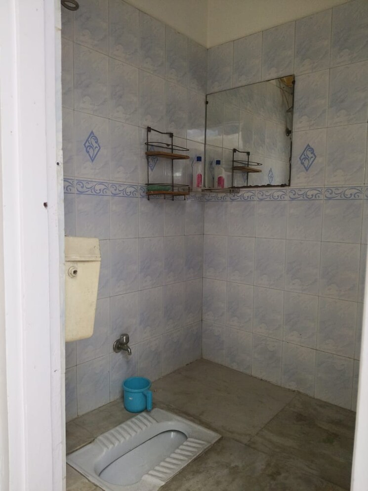 Bathroom, palam vihar 3 Bedroom 2110 Sq.Ft. Independent House In Palam Vihar Gurgaon 9254074