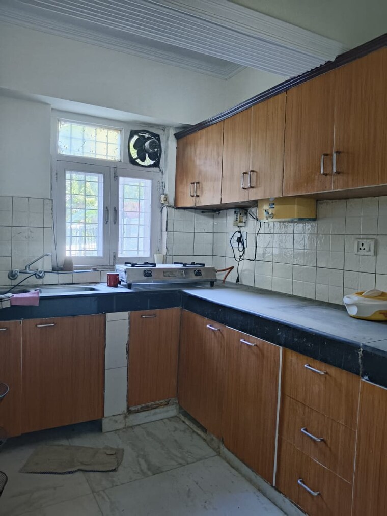 Kitchen, palam vihar 3 Bedroom 2110 Sq.Ft. Independent House In Palam Vihar Gurgaon 9254074