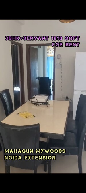 Master Bedroom in 3.5 BHK Apartment at Mahagun Mywoods, Sector 16c Greater Noida – for Rent