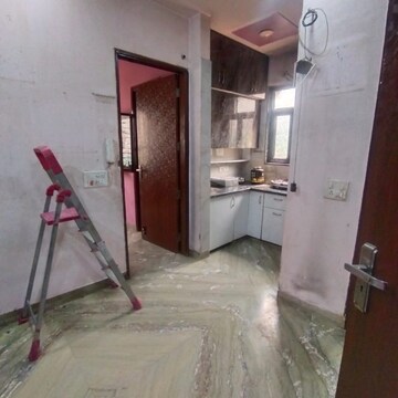 Bathroom in 2 BHK Builder Floor at Rohini Sector 24 – for Rent