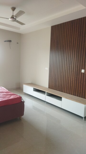 Furnished Amenities in 3 BHK Builder Floor at Parklands, Sector 85 – for Sale