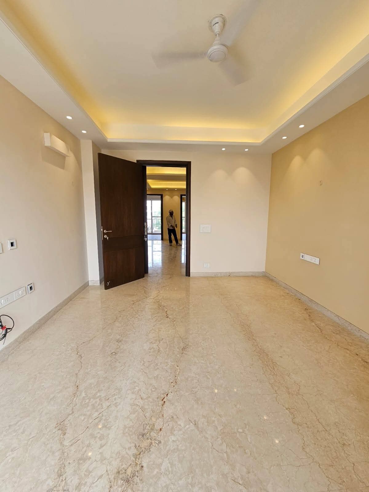 2 BHK Apartment For Rent in Ansal Plaza Sector-23