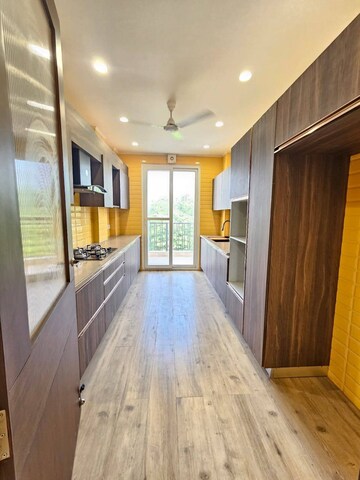 Building Lobby in 2 BHK Apartment at Ansal Plaza Sector-23, Sector 23 – for Rent
