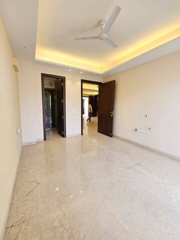 Room in 1 BHK Apartment at Ansal Plaza Sector-23, Sector 23 – for Rent