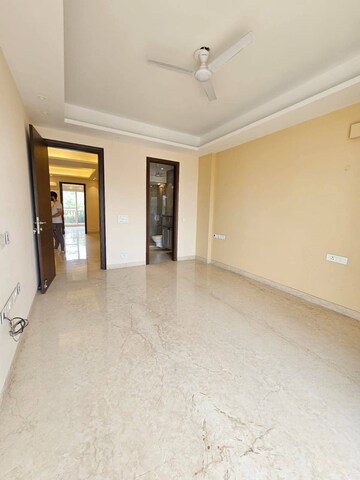 Room in 1 BHK Apartment at Ansal Plaza Sector-23, Sector 23 – for Rent