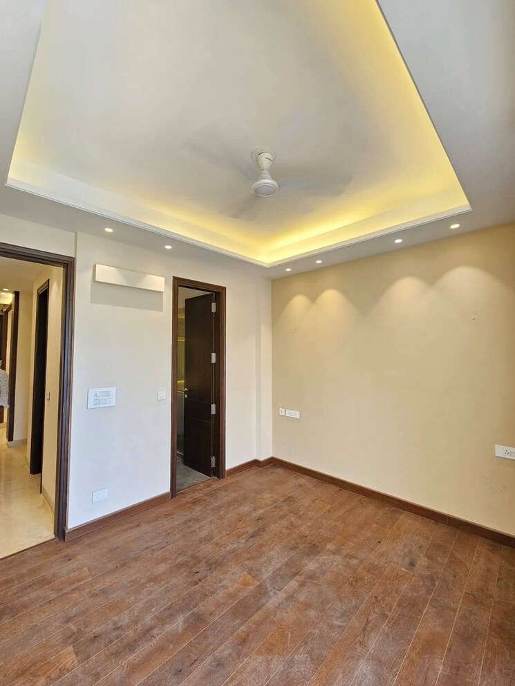 Room, ansal-plaza-sector-23 1 Bedroom 600 Sq.Ft. Apartment In Sector 23 Gurgaon 9254123