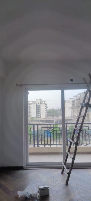 2 BHK Apartment For Rent in Eldeco Live By The Greens, Sector 150