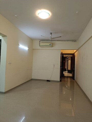 Room in 2 BHK Apartment at Sanghvi Evana, Worli – for Rent