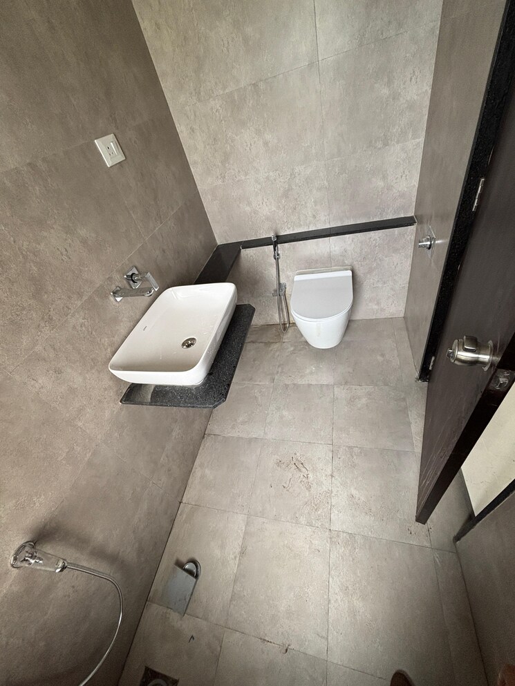 Bathroom, newton-homes-tathawade 2 Bedroom 815 Sq.Ft. Apartment In Tathawade Pune 9254231