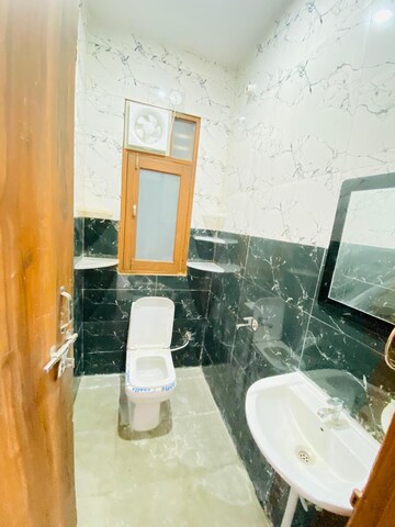 Team Area in 4 BHK Independent House at New Palam Vihar – for Rent