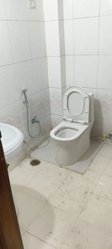 Bathroom in 3 BHK Villa at RWA Apartments Sector 50, Sector 50 – for Rent