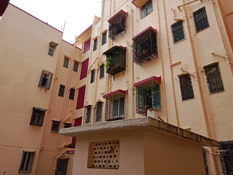 Exterior View, varsha-milan-chs 2 Bedroom 580 Sq.Ft. Apartment In Chakala Mumbai 9253119