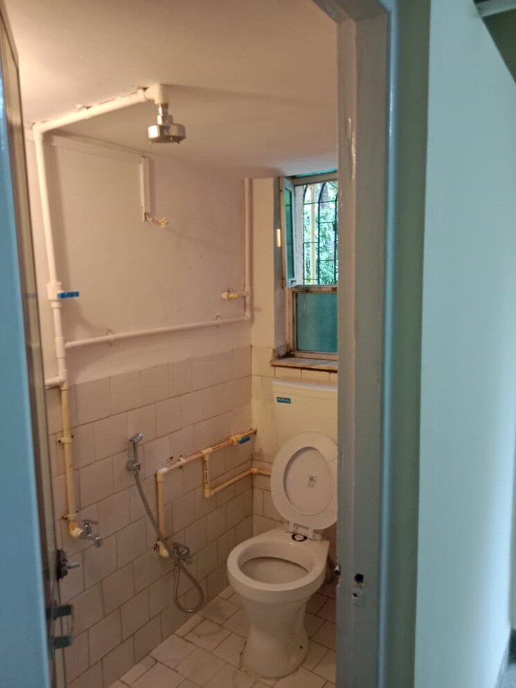 Bathroom, varsha-milan-chs 2 Bedroom 580 Sq.Ft. Apartment In Chakala Mumbai 9253119