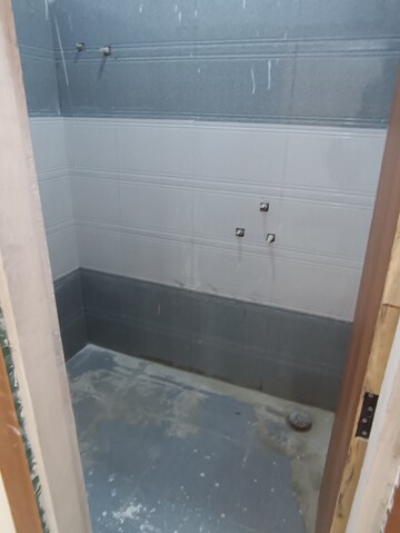 Bathroom in 2.5 BHK Builder Floor at Vasundhara Sector 2b – for Sale