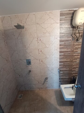 Bathroom in 2 BHK Builder Floor at Patel Nagar – for Rent