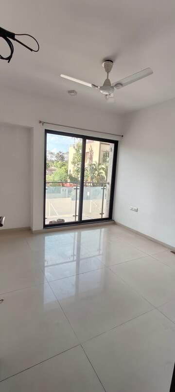 Room in 3 BHK Apartment at Acropolis Purple Nine Hills, Kondhwa – for Rent