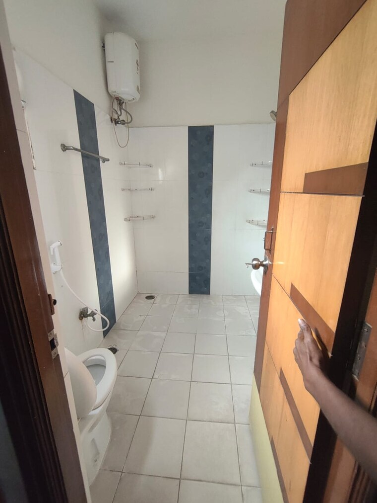 Bathroom, verizon-metropolitan 3 Bedroom 2700 Sq.Ft. Apartment In Kondapur Hyderabad 9254356