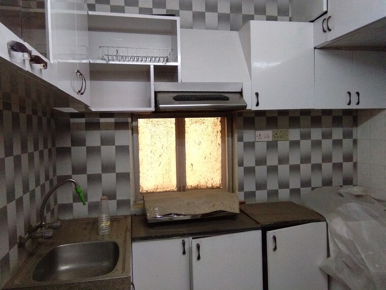 Kitchen, patel nagar 3 Bedroom 900 Sq.Ft. Builder Floor In Patel Nagar Delhi 9254288