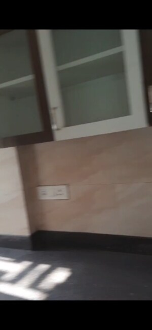 Room in 2 BHK Apartment at Pride Park Royale, Andheri East – for Rent