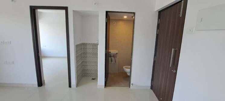 Room, lodha-crown-quality-homes 1 Bedroom 339 Sq.Ft. Apartment In Majiwada Thane 9254436