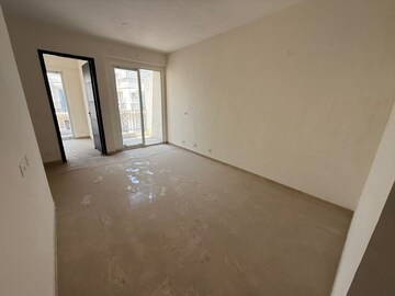 Room in 3 BHK Builder Floor at Signature Global Park 4 and 5, Sohna Sector 36 – for Sale