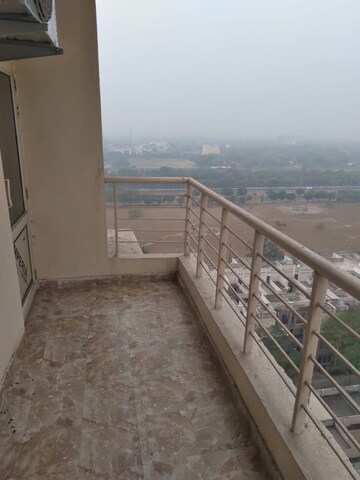 1 RK Apartment For Sale in Supertech Czar Suites, Omicron I Greater Noida