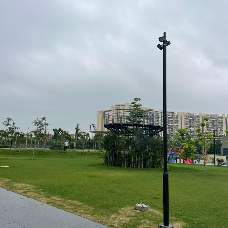 Garden, tulip-yellow 3 Bedroom 1704 Sq.Ft. Apartment In Sector 69 Gurgaon 9254450