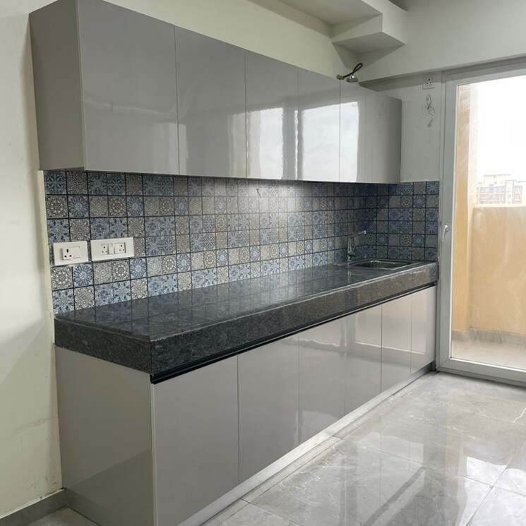 Kitchen, tulip-yellow 3 Bedroom 1704 Sq.Ft. Apartment In Sector 69 Gurgaon 9254450