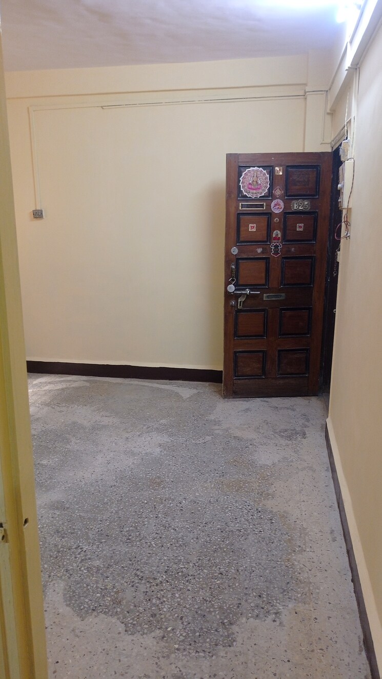 Room, dombivli west Studio 370 Sq.Ft. Apartment In Dombivli West Thane 9254439