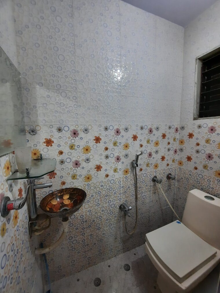 Bathroom, jasraj-apartment 3.5 Bedroom 1100 Sq.Ft. Apartment In Kalyan West Thane 9254442