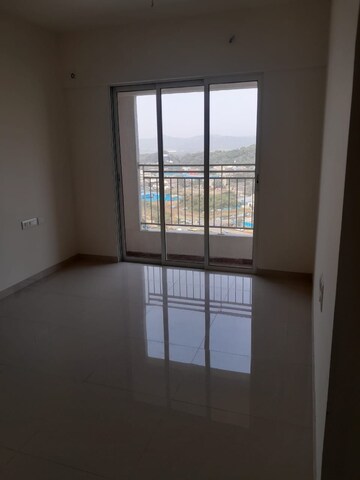 Room in 2 BHK Apartment at Dheeraj Enclave, Borivali East – for Rent