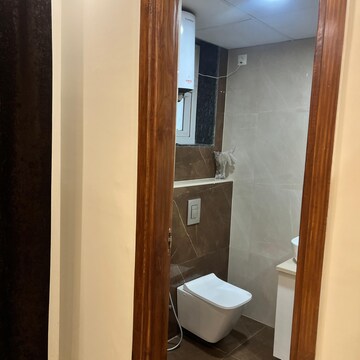 Attached Bathroom in 3 BHK Builder Floor at Sector 57 – for Rent
