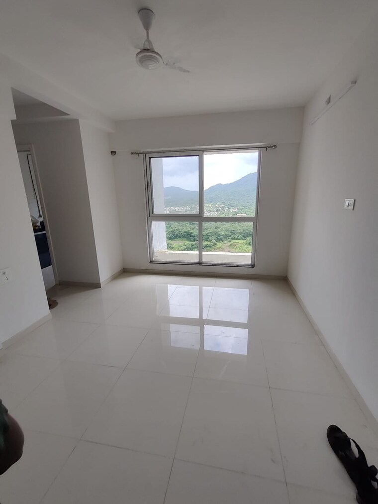 Room, godrej-emerald 1.5 Bedroom 525 Sq.Ft. Apartment In Ghodbunder Road Thane 9254475