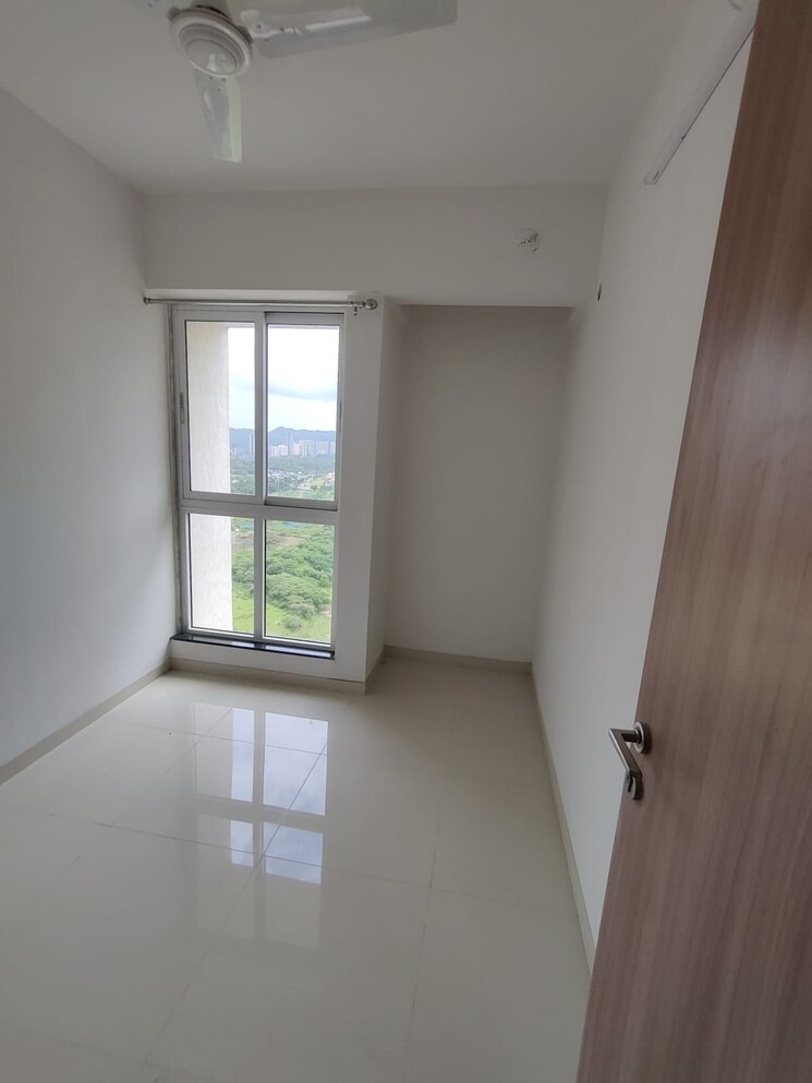 Room, godrej-emerald 1.5 Bedroom 525 Sq.Ft. Apartment In Ghodbunder Road Thane 9254475